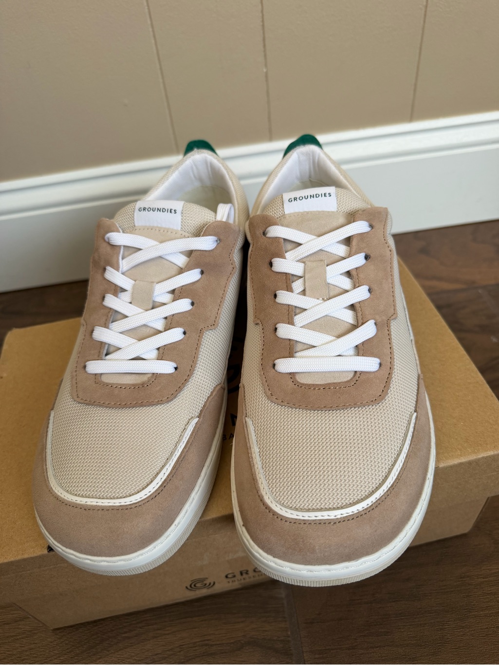Groundies Women's Leather Sneakers In Light Beige With Green Accent Size Eu 42 — image 2 of 8